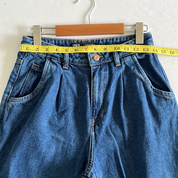 Zara High Rise Blue Jeans - Picture 4 of 6